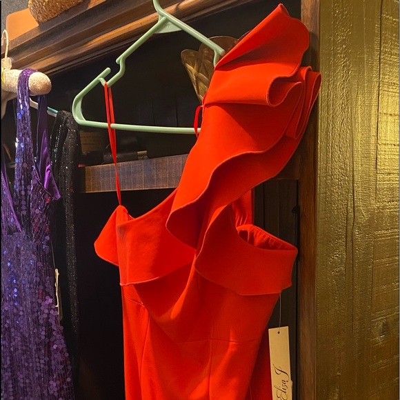 NWT - Eliza J Red One Shoulder Dress Size 4 - Picture 4 of 9